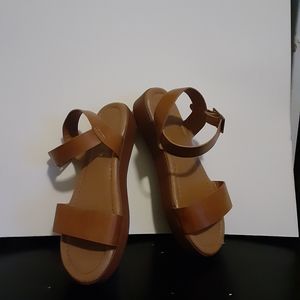 Shoeland size 5.5 brown strapped sandal